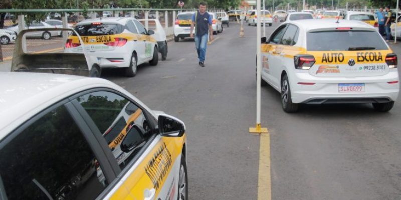 mutirao-CNH-2048x1285-1-730x480