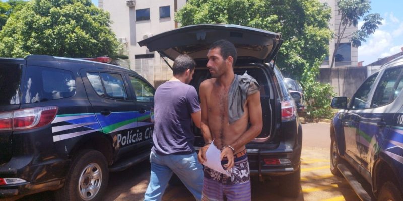 Homem que matou a facadas idoso em Dourados (Foto: Adilson Domingos)