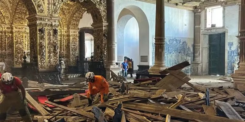 nterior da Igreja São Francisco de Assis, em Salvador, após desabamento