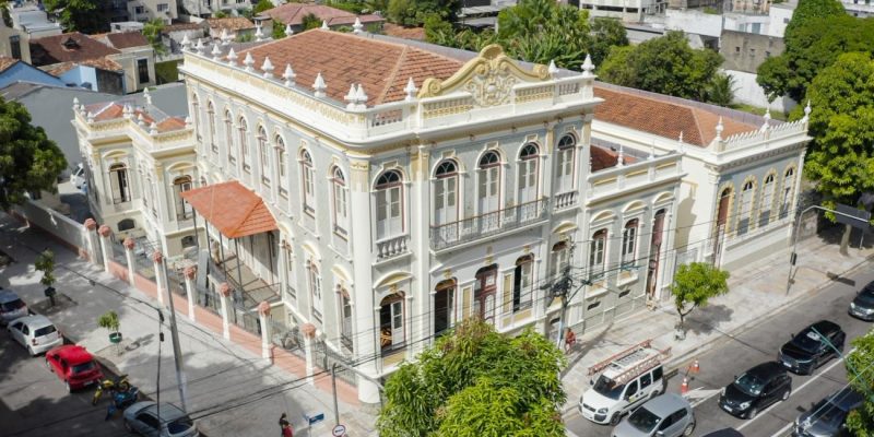 O Palacete Faciola é um casarão histórico de Belém, que chegou a ficar em estado de abandono