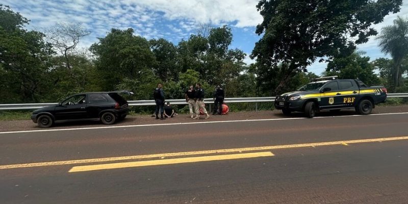 Eles confessaram o crime, mas não foi encontrada arma nem com eles e nem no veículo