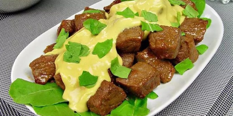 Picadinho de carne com rúcula
Fotos: Guia da Cozinha