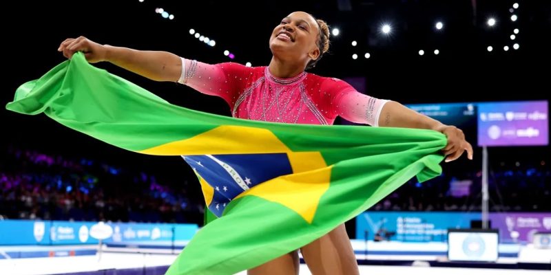 Rebeca Andrade é a primeira brasileira a conquistar três medalhas em uma única edição do Mundial
Naomi Baker/Getty Images