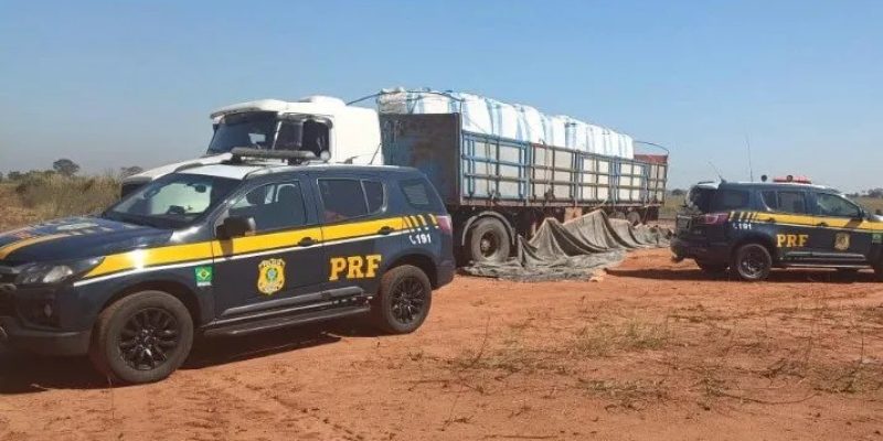 Os policiais rodoviários federais fiscalizavam na BR-267 - Foto: PRF/Divulgação