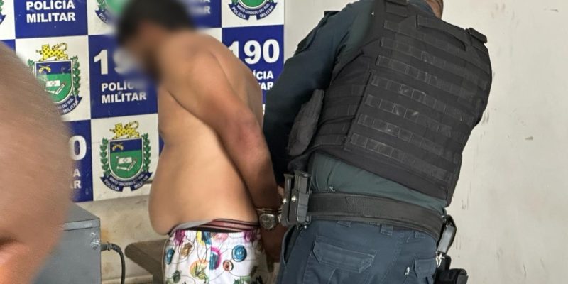 Pedro Henrique Amaral, de 24 anos após ser preso na DEPAC na manhã desta quinta-feira (21). - Imagem - Radio Caçula