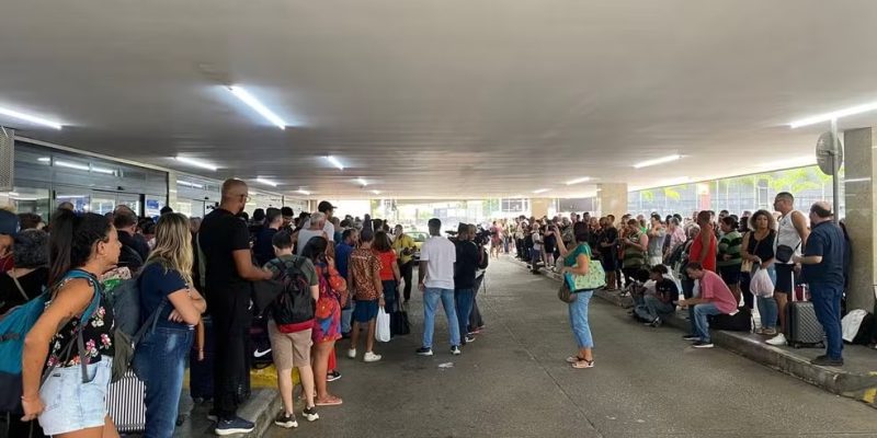 A área está isolada e todas as viagens foram suspensas