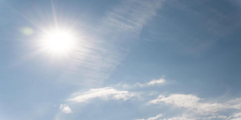 sun-rays-cloudy-sky-1