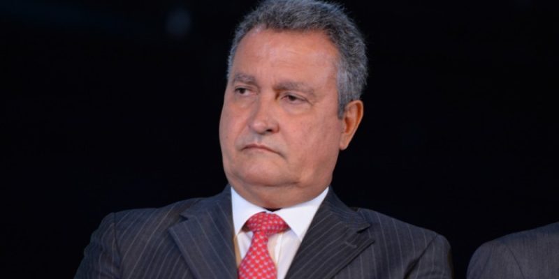 Nas redes sociais, os memes e críticas vieram a galope - Imagem - Ton Molina