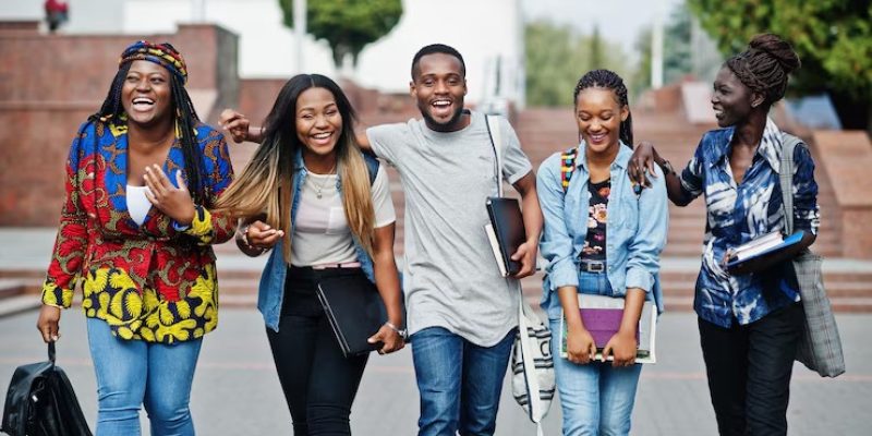 Black STEM oferece auxilio de R$ 35 mil para estudar no exterior
