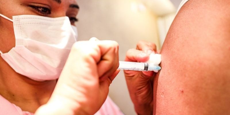 Imunização está disponível nas unidades de saúde em todo o Estado