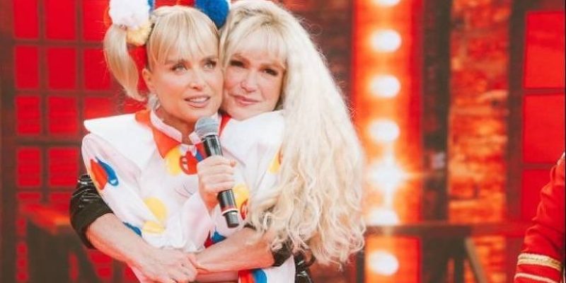 Angélica dublou o sucesso da amiga, 'Lua de Cristal', e Xuxa performou o hit 'Vou de Táxi' - Reprodução/Globo