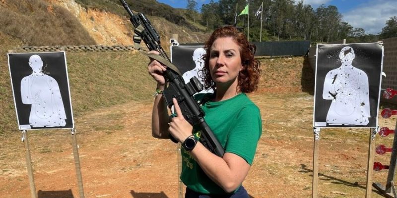 Deputada Carla Zambelli (PL-SP) tenta reverter anulação de porte de arma
Imagem: Divulgação